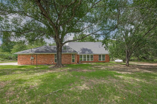 144 Pin Oak Lane, Hempstead, TX 77445