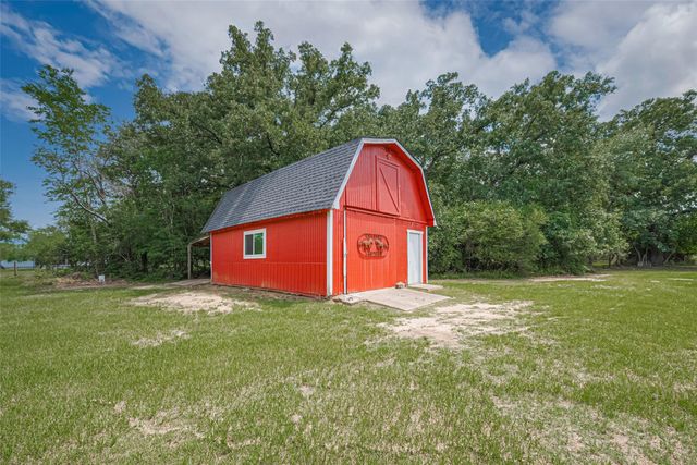 144 Pin Oak Lane, Hempstead, TX 77445