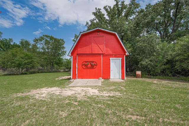 144 Pin Oak Lane, Hempstead, TX 77445
