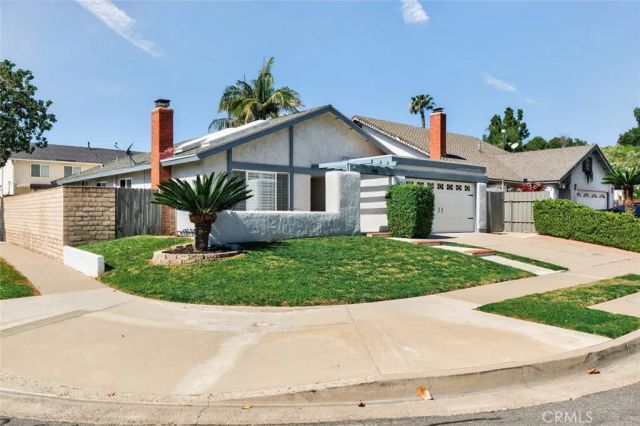 1865 N Garland, Anaheim, CA 92807