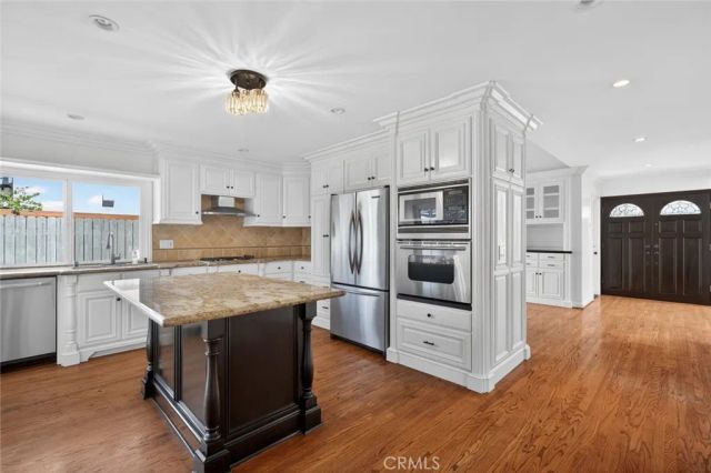 1865 N Garland, Anaheim, CA 92807