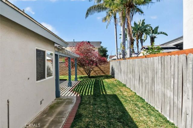 1865 N Garland, Anaheim, CA 92807