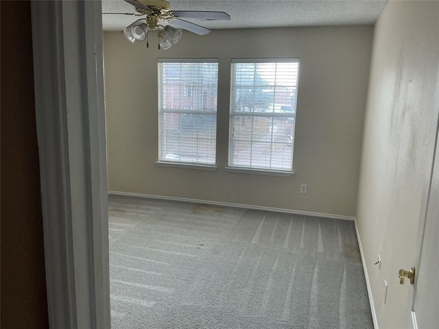 1340 Lake Grove Lane, Desoto, TX 75115