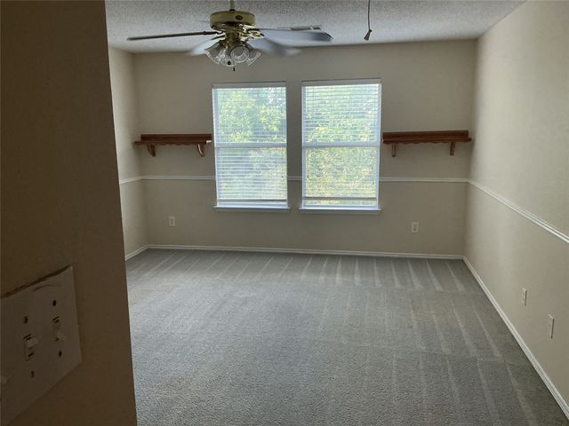 1340 Lake Grove Lane, Desoto, TX 75115