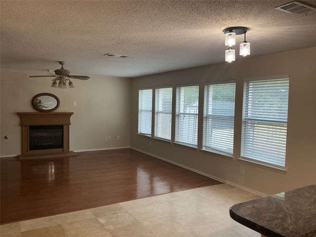 1340 Lake Grove Lane, Desoto, TX 75115
