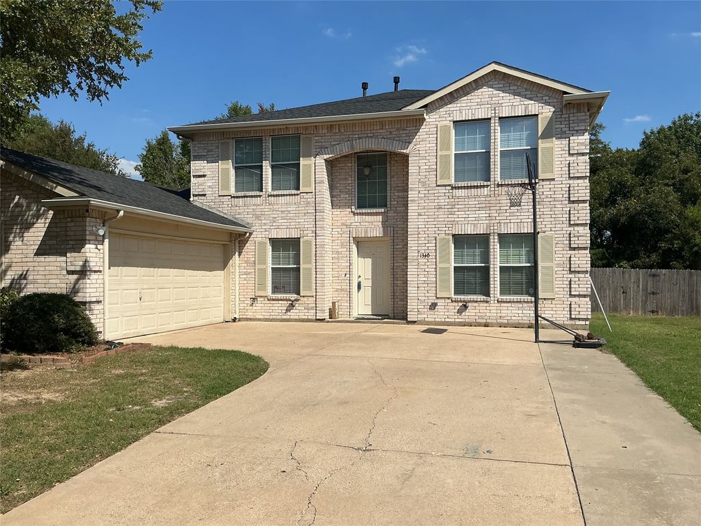 1340 Lake Grove Lane, Desoto, TX 75115