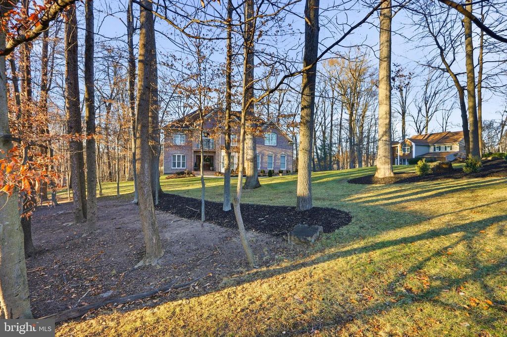 Image 14 of property listing at 2004 DIANE LN, Ellicott City, MD 21042