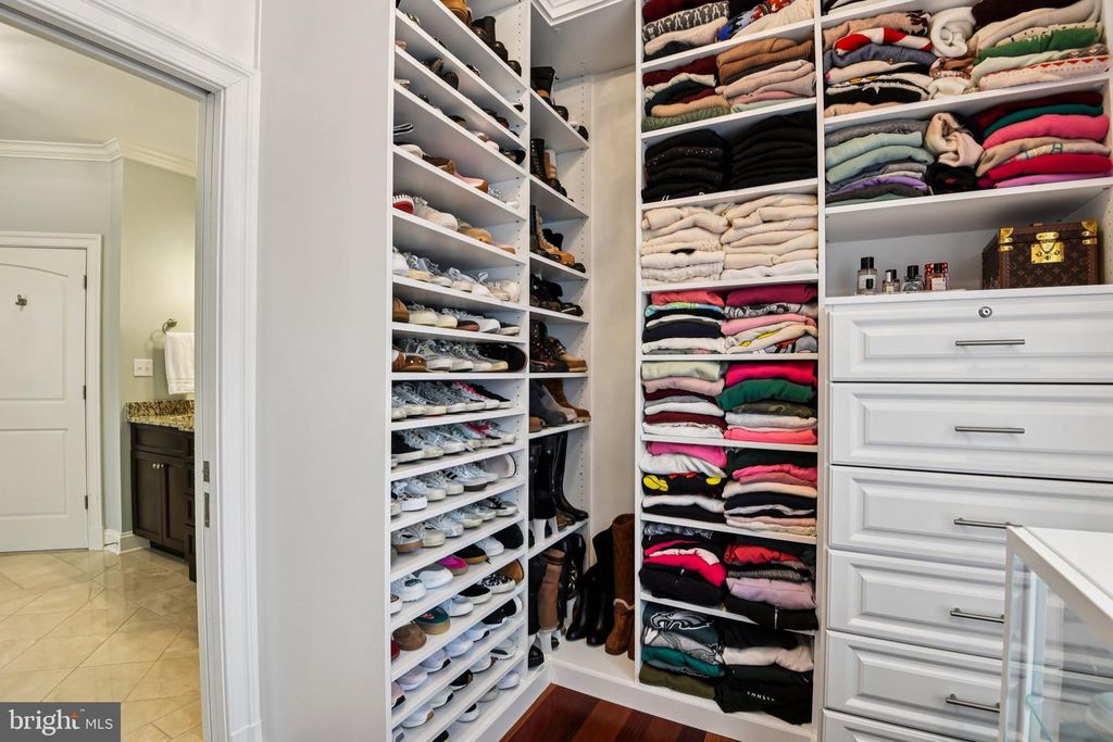 Image 48 of property listing at 2004 DIANE LN, Ellicott City, MD 21042