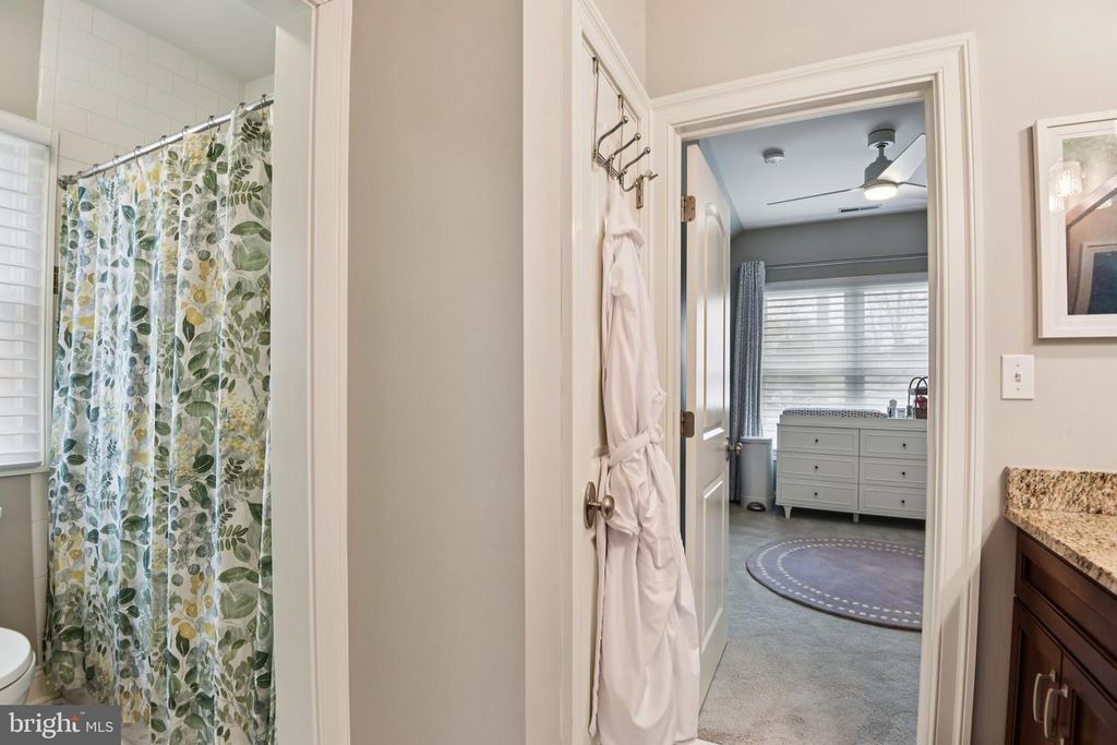 Image 54 of property listing at 2004 DIANE LN, Ellicott City, MD 21042