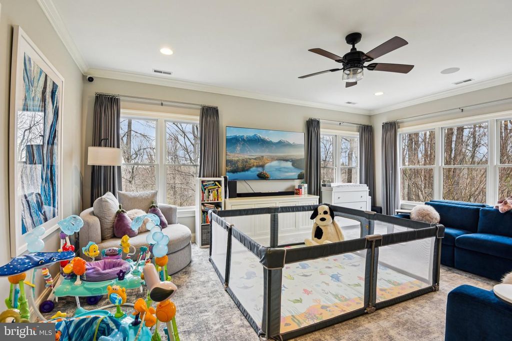 Image 55 of property listing at 2004 DIANE LN, Ellicott City, MD 21042