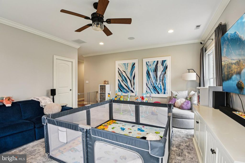 Image 56 of property listing at 2004 DIANE LN, Ellicott City, MD 21042