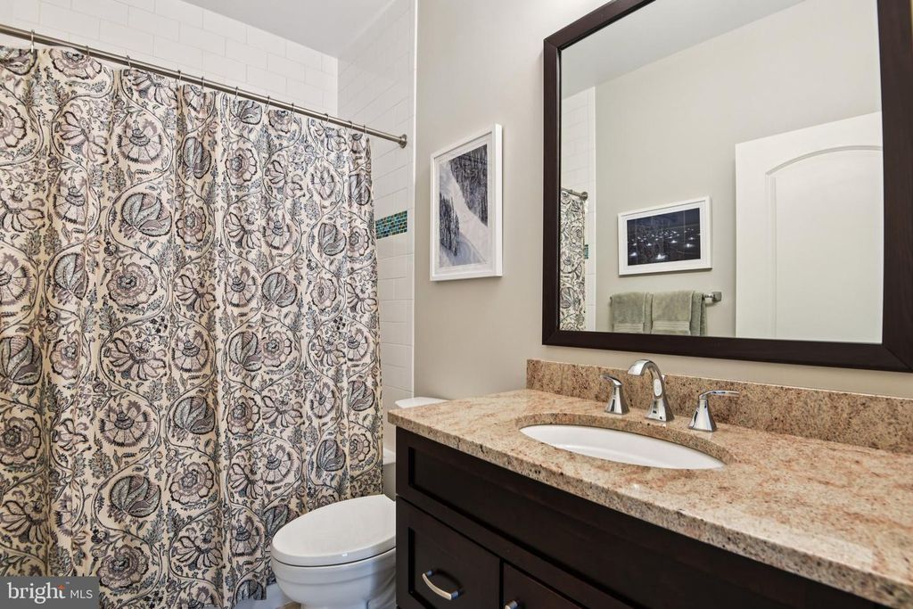 Image 64 of property listing at 2004 DIANE LN, Ellicott City, MD 21042