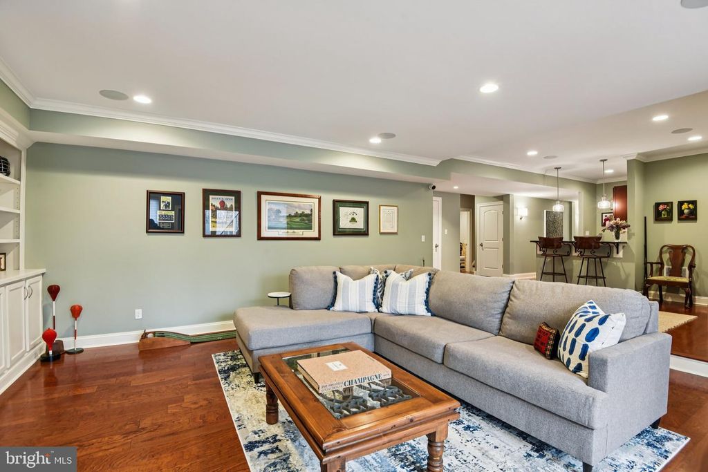 Image 65 of property listing at 2004 DIANE LN, Ellicott City, MD 21042