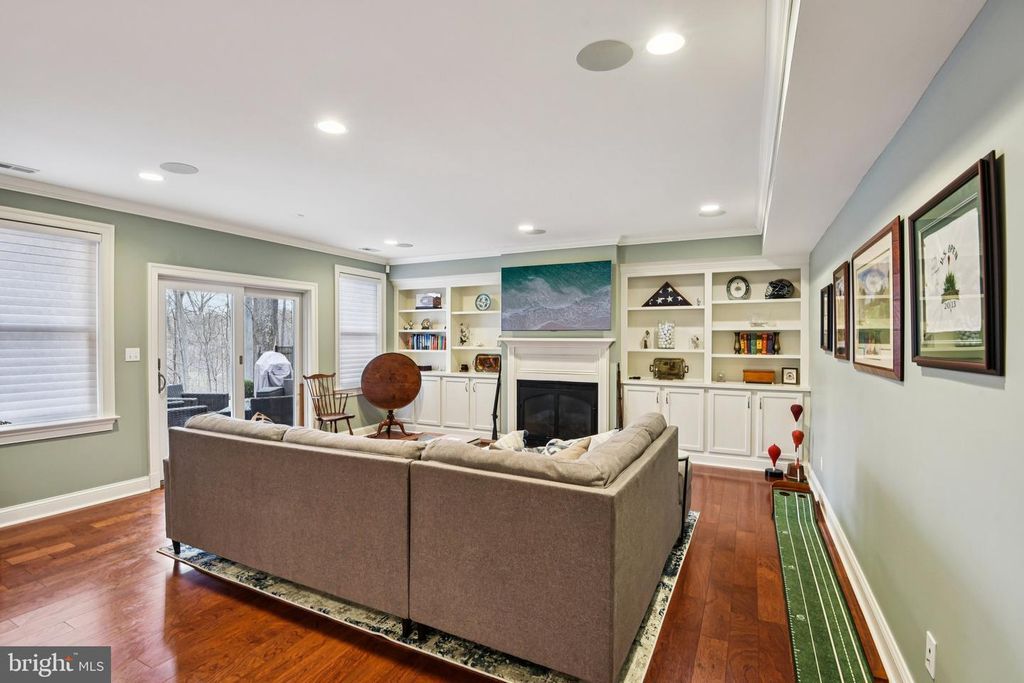 Image 68 of property listing at 2004 DIANE LN, Ellicott City, MD 21042