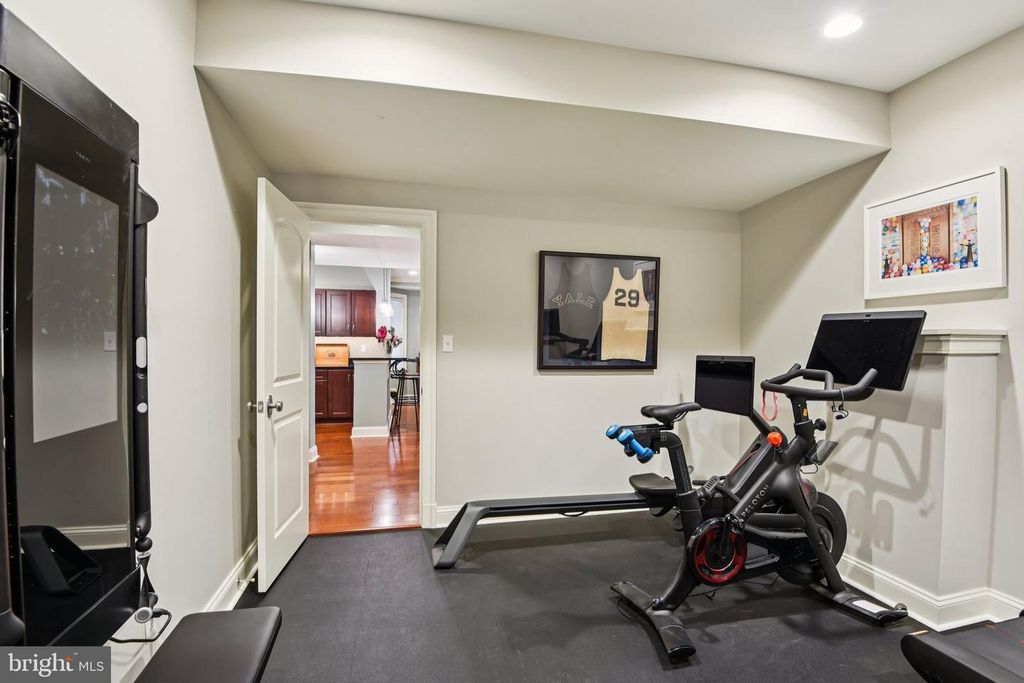 Image 72 of property listing at 2004 DIANE LN, Ellicott City, MD 21042