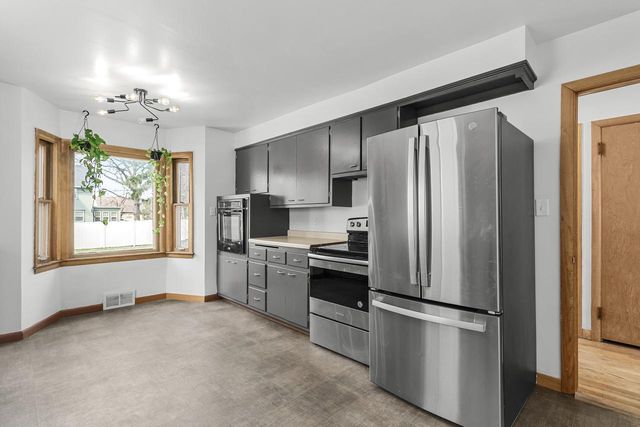 1008 S 9th STREET, Watertown, WI 53094