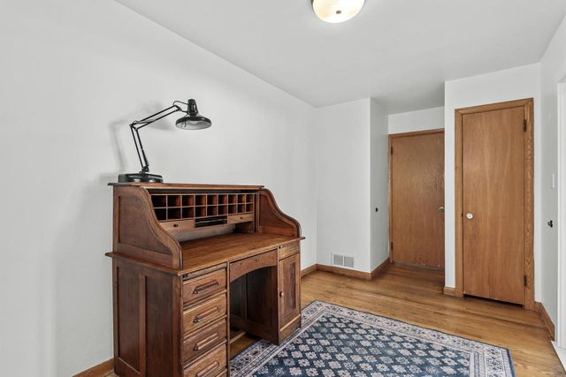 1008 S 9th STREET, Watertown, WI 53094