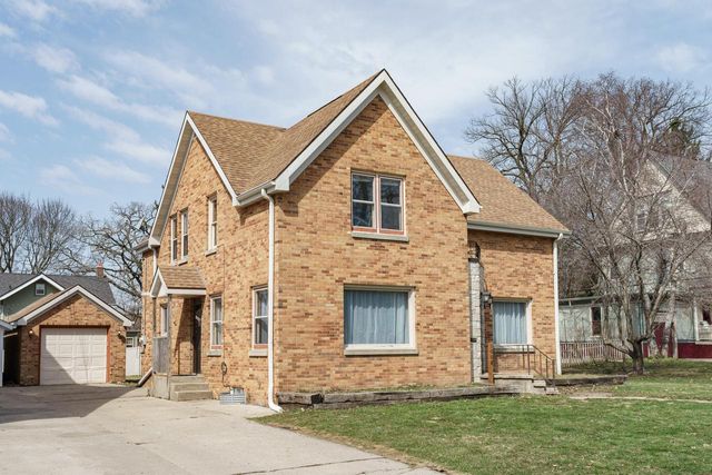 1008 S 9th STREET, Watertown, WI 53094