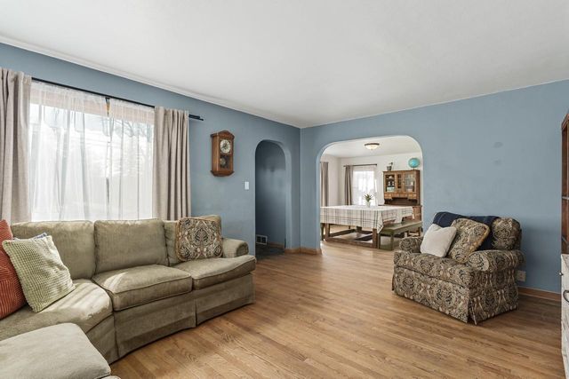 1008 S 9th STREET, Watertown, WI 53094