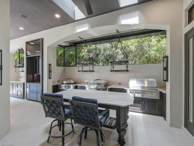 16488 Felicita CT, Naples, FL 34110