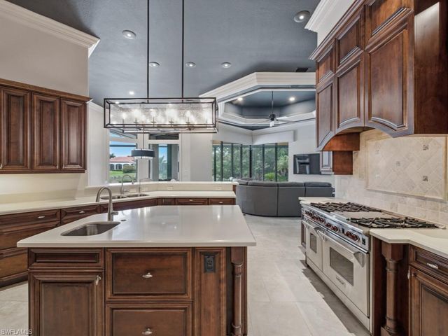 16488 Felicita CT, Naples, FL 34110