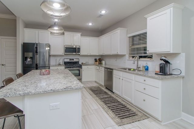 3892 Bridgeton Street, Springdale, AR 72762