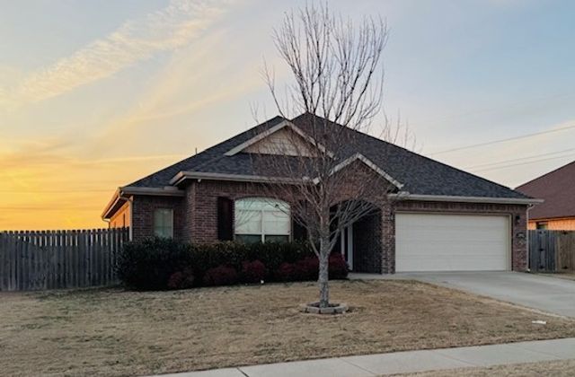 3892 Bridgeton Street, Springdale, AR 72762