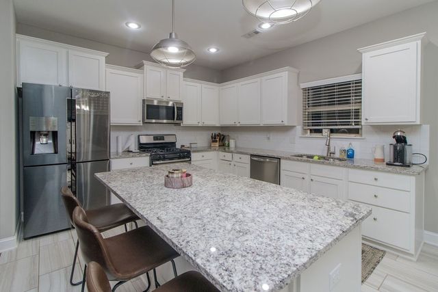 3892 Bridgeton Street, Springdale, AR 72762