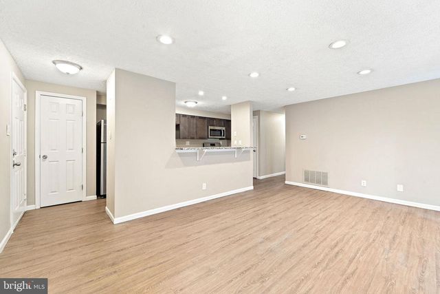 114 KENWOOD DR, Sicklerville, NJ 08081