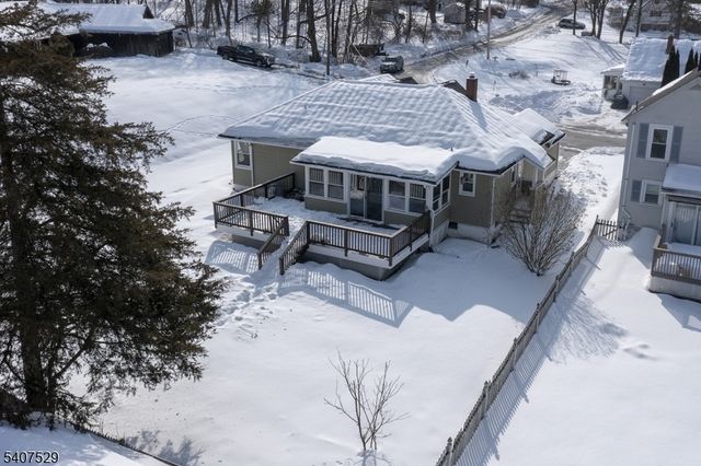 21 Spring St, Ogdensburg Boro, NJ 07439