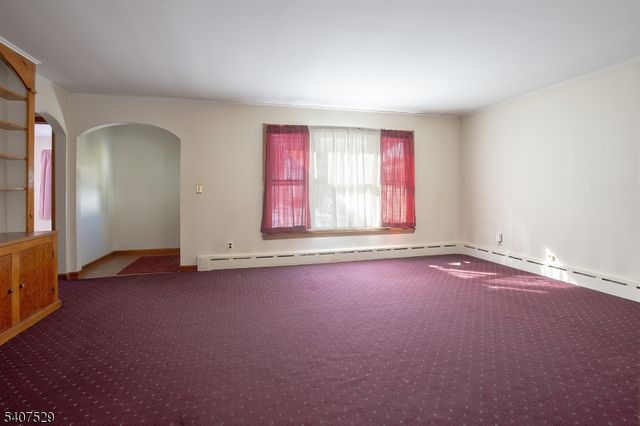 21 Spring St, Ogdensburg Boro, NJ 07439