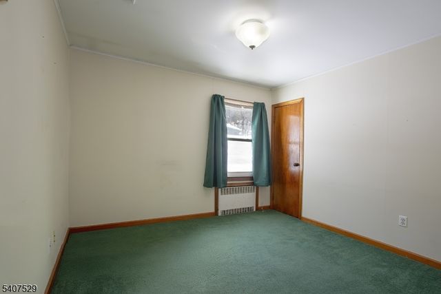 21 Spring St, Ogdensburg Boro, NJ 07439