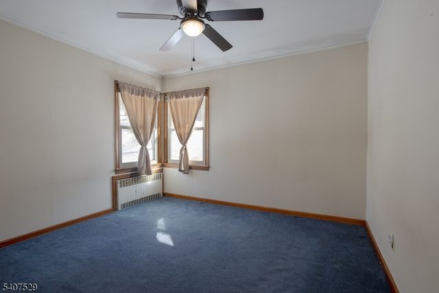 21 Spring St, Ogdensburg Boro, NJ 07439