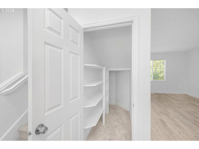 18556 Sw MUIRFIELD St, Beaverton, OR 97003