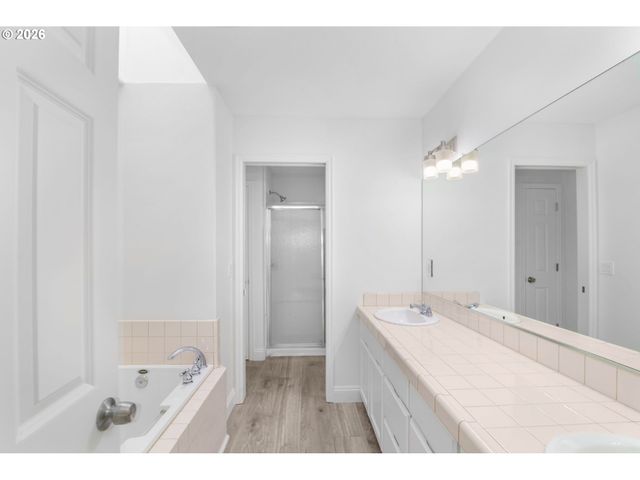 18556 Sw MUIRFIELD St, Beaverton, OR 97003