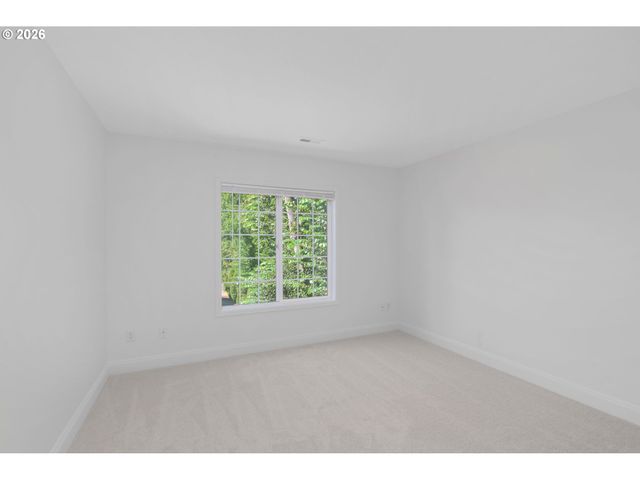 18556 Sw MUIRFIELD St, Beaverton, OR 97003