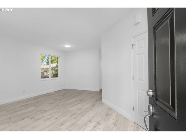 18556 Sw MUIRFIELD St, Beaverton, OR 97003