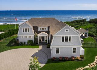 1044 Ocean Road, Narragansett, RI 02882