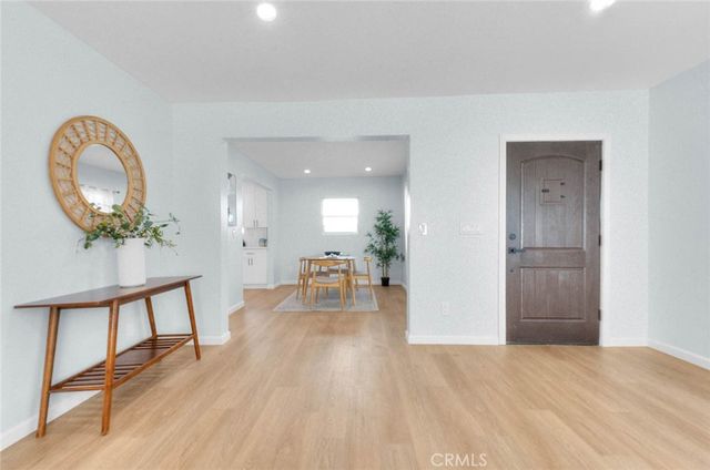 1827 W 76th, Los Angeles, CA 90047