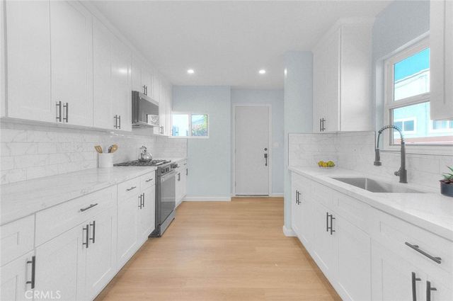 1827 W 76th, Los Angeles, CA 90047