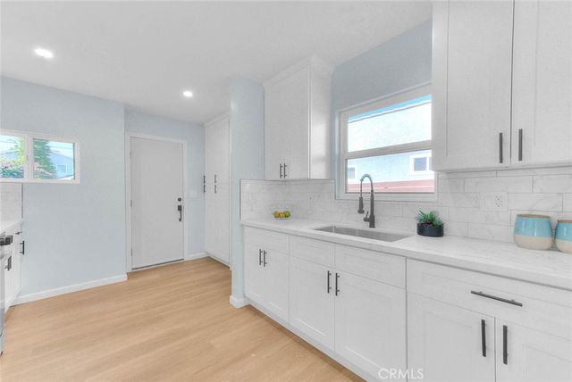 1827 W 76th, Los Angeles, CA 90047