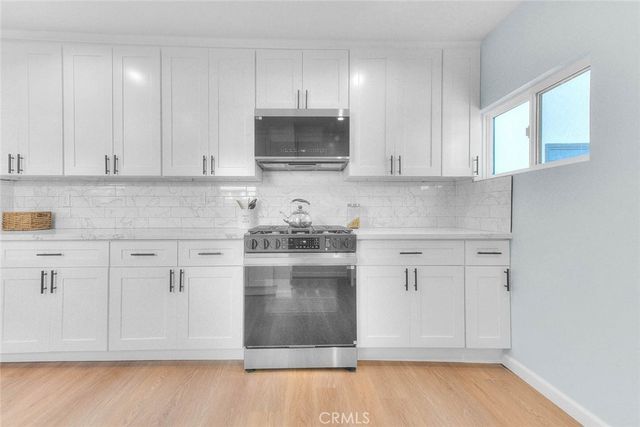 1827 W 76th, Los Angeles, CA 90047