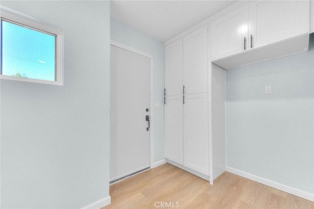 1827 W 76th, Los Angeles, CA 90047