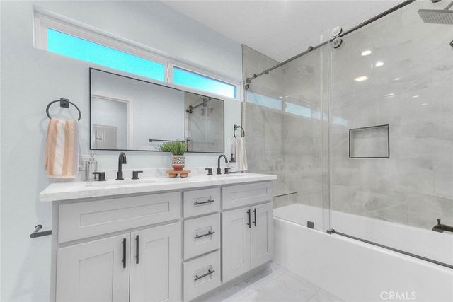 1827 W 76th, Los Angeles, CA 90047