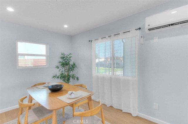 1827 W 76th, Los Angeles, CA 90047