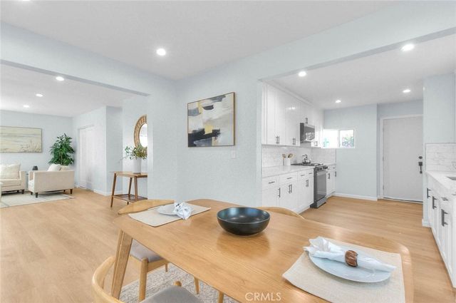1827 W 76th, Los Angeles, CA 90047