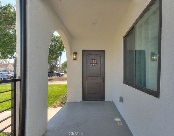 1827 W 76th, Los Angeles, CA 90047