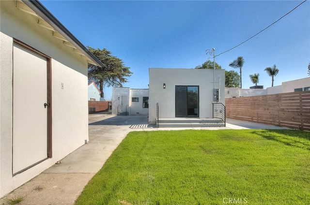 1827 W 76th, Los Angeles, CA 90047