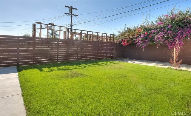 1827 W 76th, Los Angeles, CA 90047
