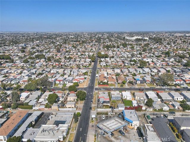 1827 W 76th, Los Angeles, CA 90047